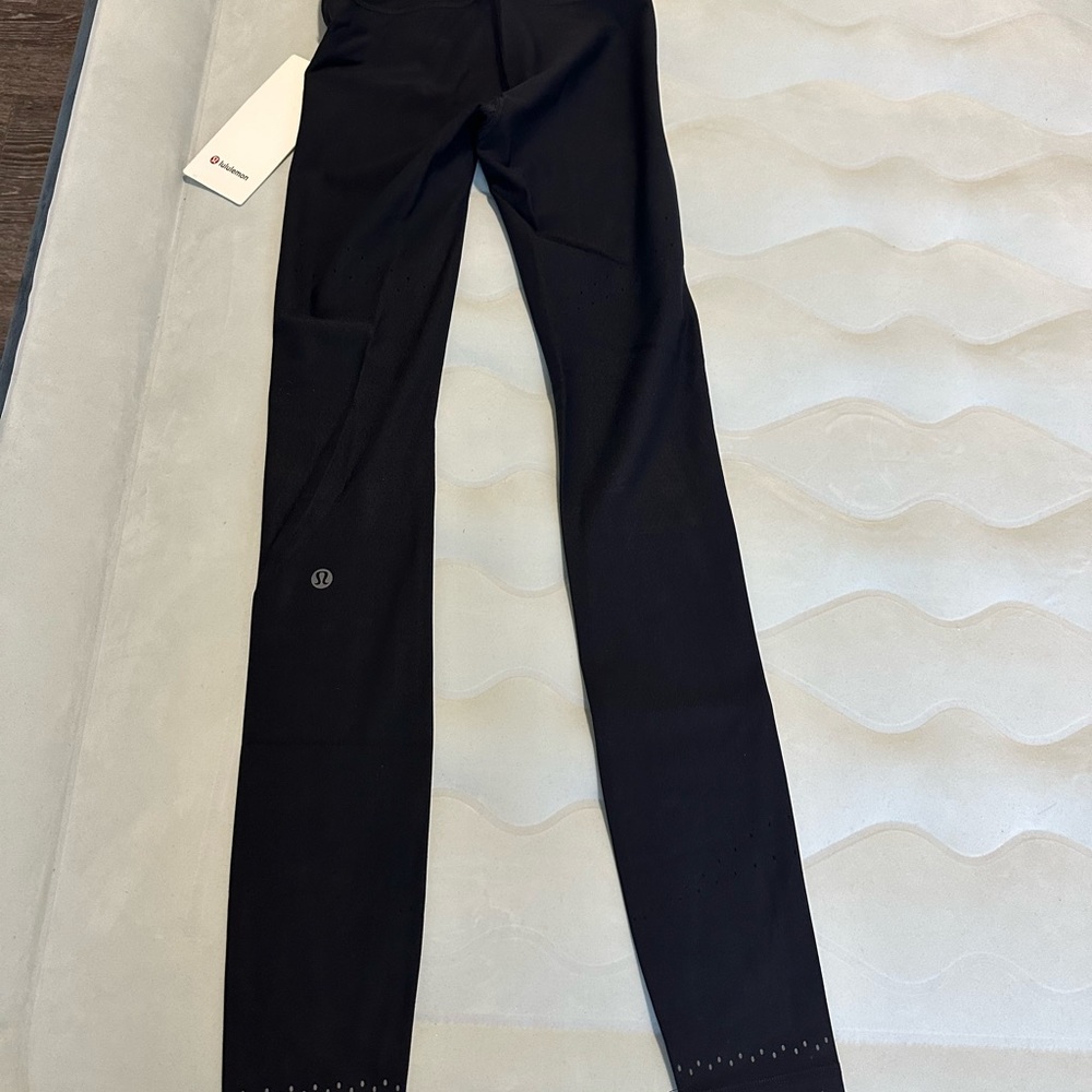 Lululemon Zoned In Tight - black